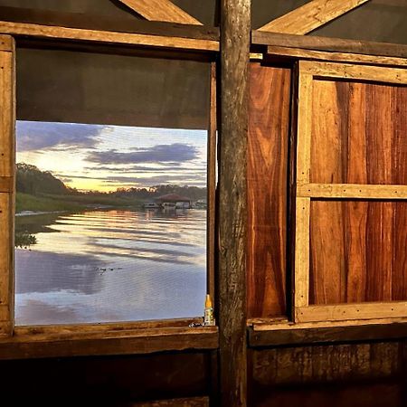 Cabana Flotante Kurupira Leticia Eksteriør bilde